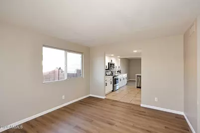 9015 N 55th Avenue, Glendale, AZ 85302 - Photo 10