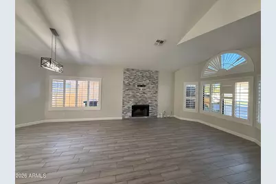 10917 W Poinsettia Drive, Avondale, AZ 85392 - Photo 2