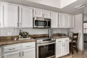 10608 E Arabian Park Dr, Scottsdale, AZ 85258 - Photo 16