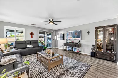 7988 W Candlewood Way, Florence, AZ 85132 - Photo 4