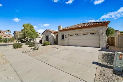 11127 N 161st Avenue, Surprise, AZ 85379 - Photo 2