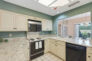 7956 E Pepper Tree Ln, Scottsdale, AZ 85250 - Photo 10