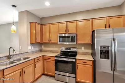 794 W Basswood Avenue, San Tan Valley, AZ 85140 - Photo 6