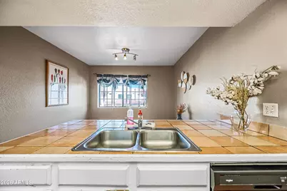 2020 W Union Hills Drive #211, Phoenix, AZ 85027 - Photo 14