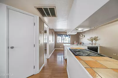 2020 W Union Hills Drive #211, Phoenix, AZ 85027 - Photo 8