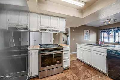 2020 W Union Hills Drive #211, Phoenix, AZ 85027 - Photo 12