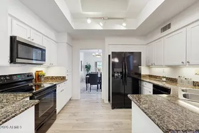 9481 N 105th Place, Scottsdale, AZ 85258 - Photo 8