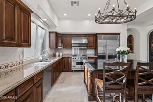 6908 E Hummingbird Ln, Paradise Valley, AZ 85253 - Photo 10