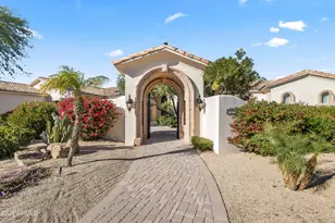 6908 E Hummingbird Ln, Paradise Valley, AZ 85253 - Photo 2