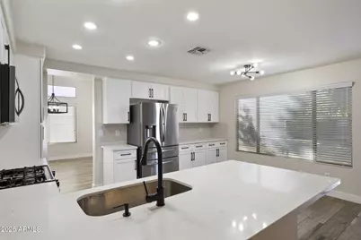 1883 W Falcon Drive, Chandler, AZ 85286 - Photo 8