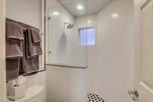 8653 E Royal Palm Rd, Scottsdale, AZ 85258 - Photo 24