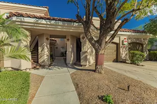 8653 E Royal Palm Rd, Scottsdale, AZ 85258 - Photo 2