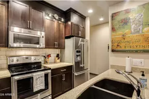 8653 E Royal Palm Rd, Scottsdale, AZ 85258 - Photo 10