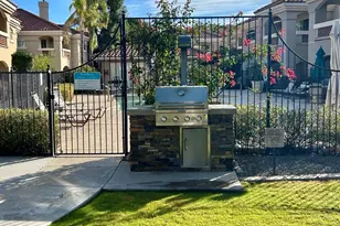 8653 E Royal Palm Rd, Scottsdale, AZ 85258 - Photo 6