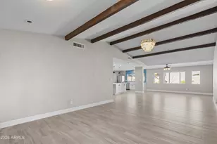 2366 E Becker Ln, Phoenix, AZ 85028 - Photo 10