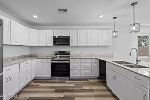 31843 N Poplar St, Wittmann, AZ 85361 - Photo 16