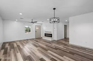 31843 N Poplar St, Wittmann, AZ 85361 - Photo 8