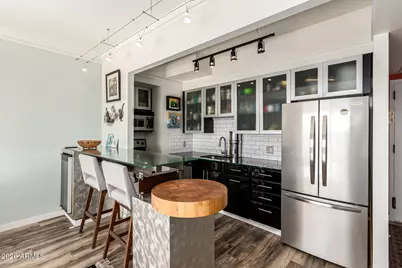 4750 N Central Avenue #J17, Phoenix, AZ 85012 - Photo 10