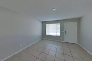 6431 W Hatcher Rd, Glendale, AZ 85302 - Photo 2