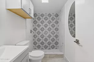 2925 N 38th St, Phoenix, AZ 85018 - Photo 16