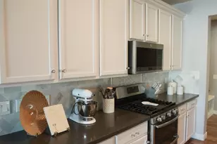 10052 W Foothill Dr, Peoria, AZ 85383 - Photo 20