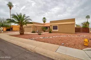 755 S Velero St, Chandler, AZ 85225 - Photo 4