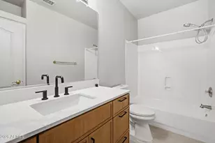 1425 W Commerce Ave, Gilbert, AZ 85233 - Photo 38