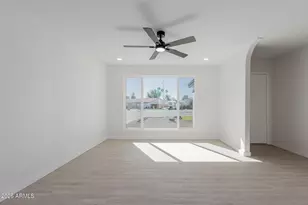 10629 N 45th Dr, Glendale, AZ 85304 - Photo 12