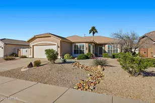 3162 E Peach Tree Dr, Chandler, AZ 85249 - Photo 2