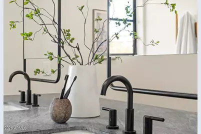 4035 E McDonald Drive, Phoenix, AZ 85018 - Photo 30