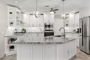 3406 E Wildwood Dr, Phoenix, AZ 85048 - Photo 2