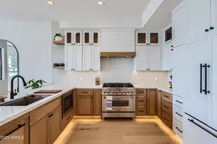 8270 N Hayden Rd, Scottsdale, AZ 85258 - Photo 10