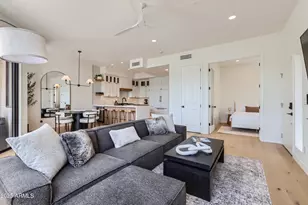 8270 N Hayden Rd, Scottsdale, AZ 85258 - Photo 4