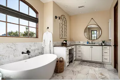 5807 E Orange Blossom Lane, Phoenix, AZ 85018 - Photo 22