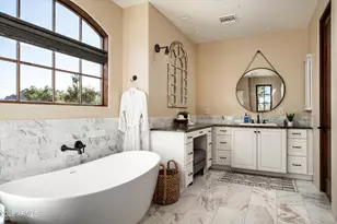 5807 E Orange Blossom Ln, Phoenix, AZ 85018 - Photo 22