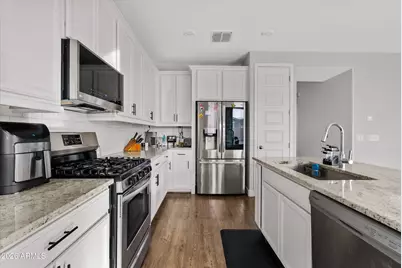 301 W Striding Edge Drive, San Tan Valley, AZ 85140 - Photo 8