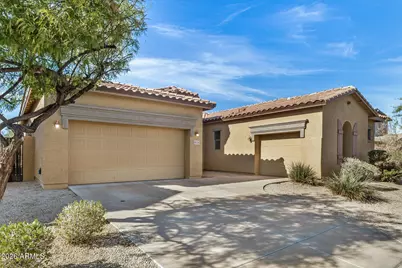 18324 W Desert View Lane, Goodyear, AZ 85338 - Photo 2