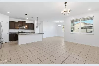 6762 W Encinas Lane Lane, Phoenix, AZ 85043 - Photo 6