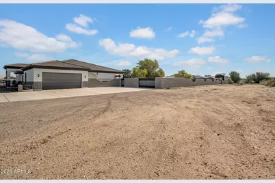 19349 W Windsor Avenue, Buckeye, AZ 85396 - Photo 2