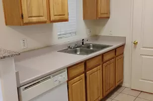 2929 W Yorkshire Dr, Phoenix, AZ 85027 - Photo 2