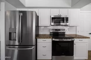 1927 E Crocus Dr, Phoenix, AZ 85022 - Photo 14