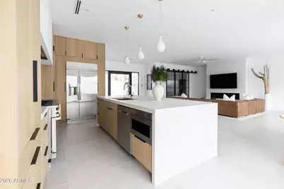 6511 E Dreyfus Avenue, Scottsdale, AZ 85254 - Photo 10