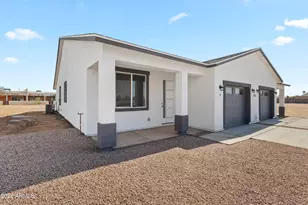 14045 S Berwick Rd, Arizona City, AZ 85123 - Photo 2