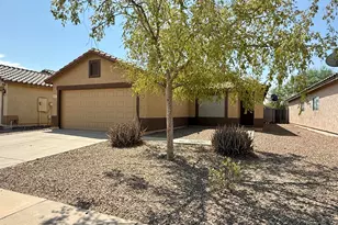 667 W Jardin Dr, Casa Grande, AZ 85122 - Photo 2