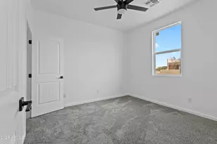 14055 S Berwick Rd, Arizona City, AZ 85123 - Photo 16