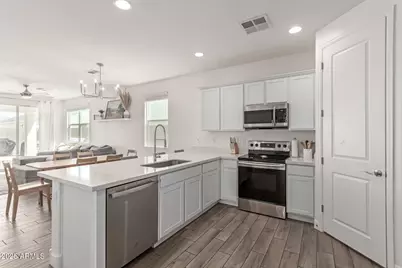 584 E Hazelnut Lane, San Tan Valley, AZ 85140 - Photo 12