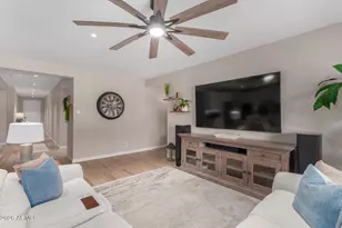7674 W Tether Trl, Peoria, AZ 85383 - Photo 10