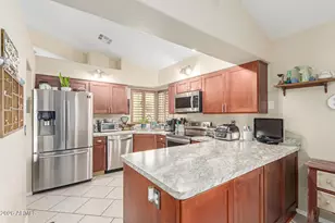 6319 W Mercer Ln, Glendale, AZ 85304 - Photo 10