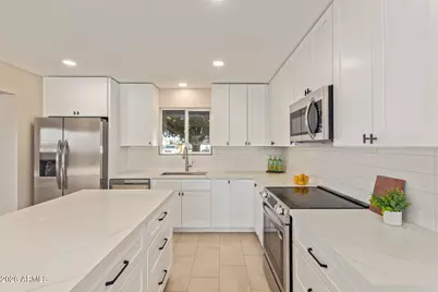 3441 W Aster Drive, Phoenix, AZ 85029 - Photo 4