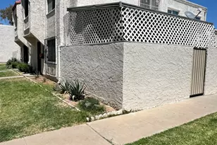 5212 N 42nd Ln, Phoenix, AZ 85019 - Photo 2